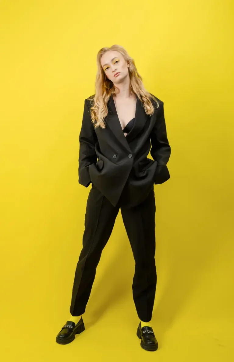 Yellow mood — CLAIRE Magazine | The August Fashion & Beauty Edition | Vol.5 | 2024