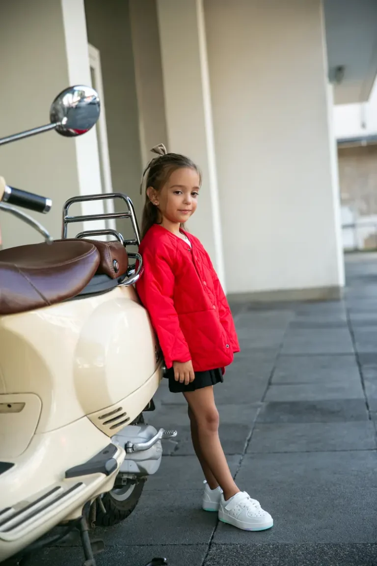 Sister's day — CLAIRE Magazine, October 2024