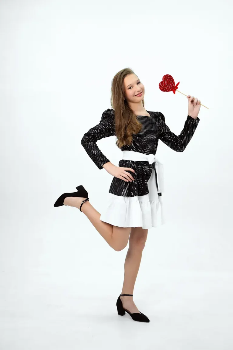 Sweet love — CLAIRE Magazine | The February Teen Edition | Vol.2 | 2025