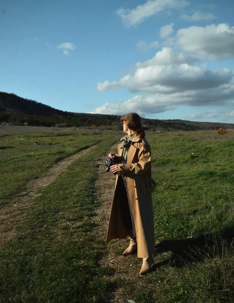 A walk in the fields — CLAIRE Magazine, January 2026